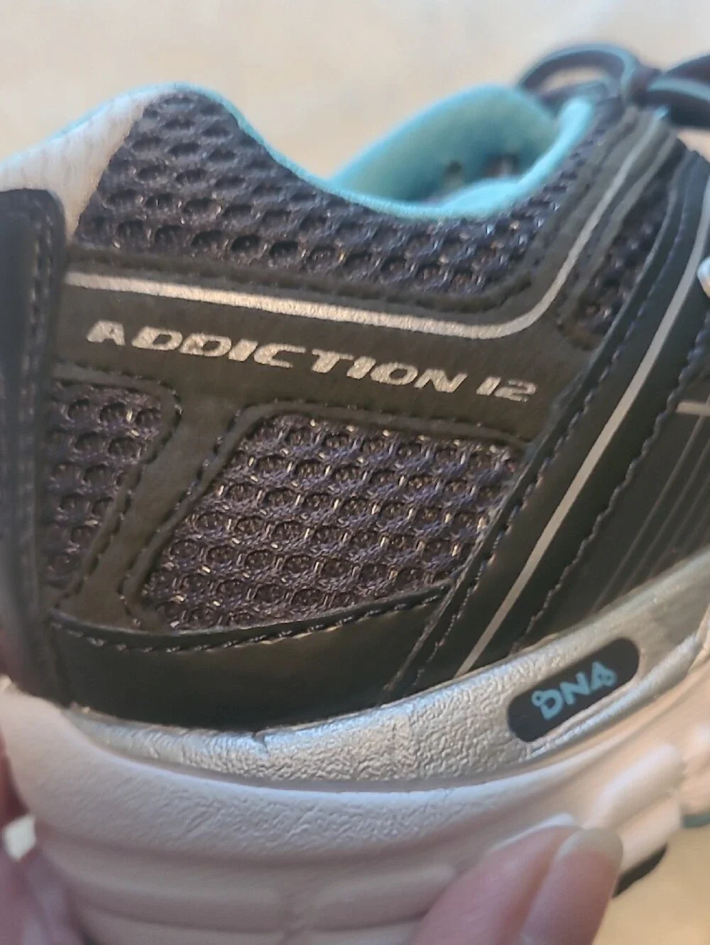 Brooks Gray & Teal Addiction 12 DNA Lace Up  Running Shoes 7.5 Extra Wide